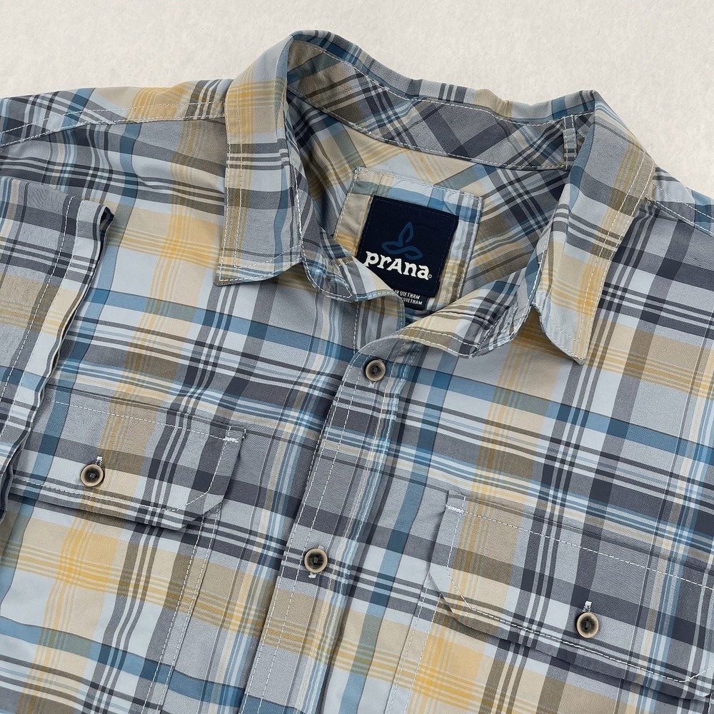 Prana Cayman Shirt Mens M Blue Plaid Button Down Short Sleeve Outdoor Gorpcore
